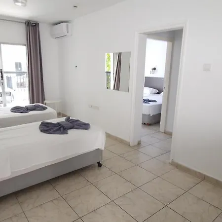 Summer's 2* Agia Napa