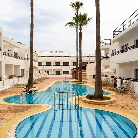 Summer's Aparthotel 2*