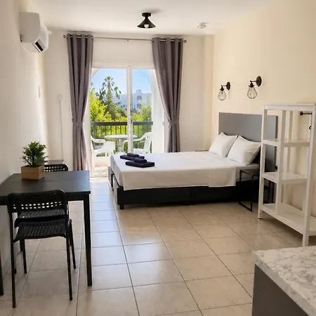 Summer's Aparthotel Ayia Napa