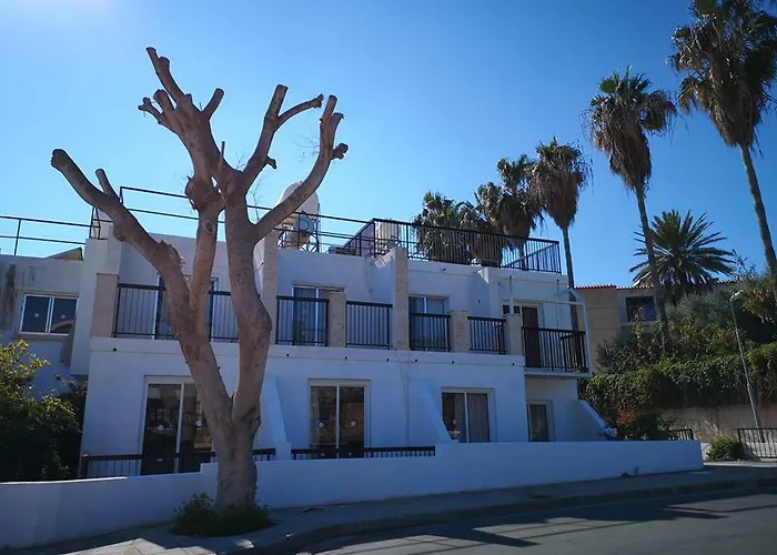 Summer's أيا نابا